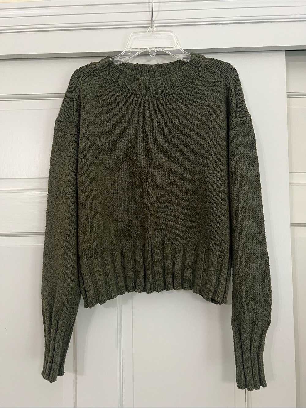 Like New J CREW Super Soft Olive Green Crewneck Sweater - Medium - Picture 2 of 11